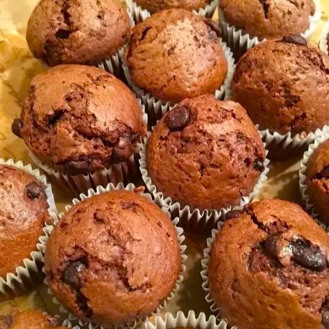 カップシフォンケーキ🍓 ふわふわ激うまリピ確♥️ 大量生産できてバレンタインにオススメ