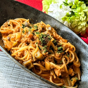 鹿児島県産“赤鶏さつま”バジルチキンサラスパ 1,390円サラスパ - くるめし弁当