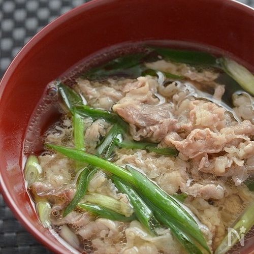 行列のうどんそば⑤つゆが旨い🤭🍜ニラと豆腐の肉吸い✨