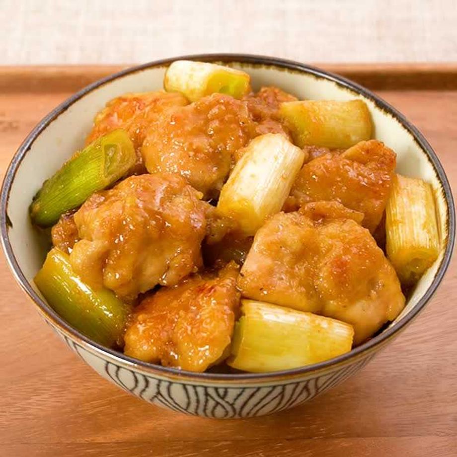 焼き鳥丼 大量調理の給食で、味付けはしっかりと焼き鳥のタレヨミドクター 読売新聞- ニュースEatreat