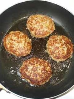 フライパン1つで簡単！ 絶品チーズ煮込みハンバーグの作り方 料理研究家ゆかり- エキスパート - Yahoo!ニュース