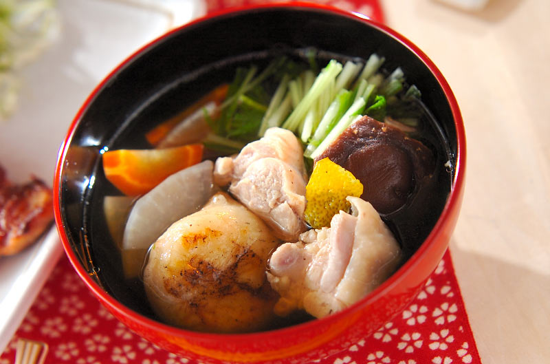 しょうゆだし香るお雑煮