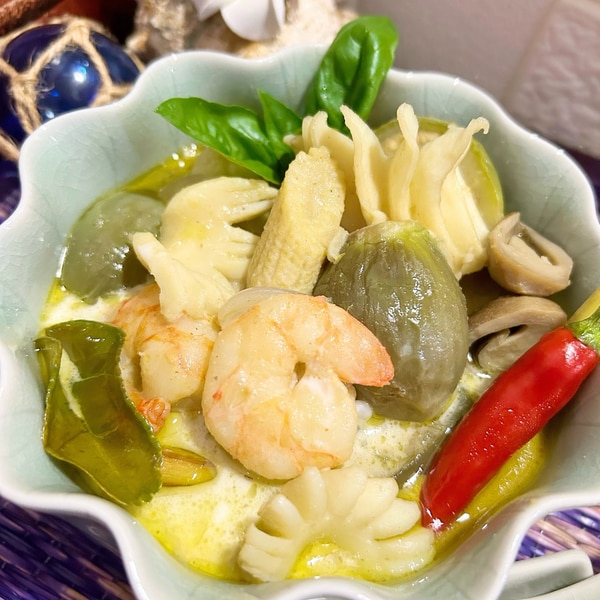 グリーンカレー～バジルとパクチーとあの調味料でできちゃう食べやすいタイ料理～ケイコとイチ