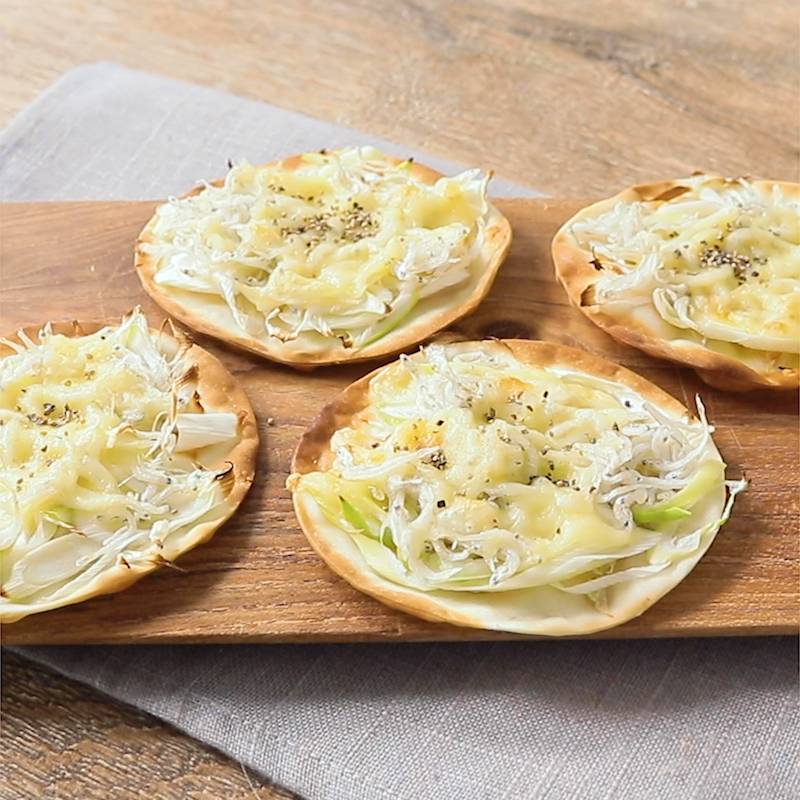 とうもろこしの餃子ピザ