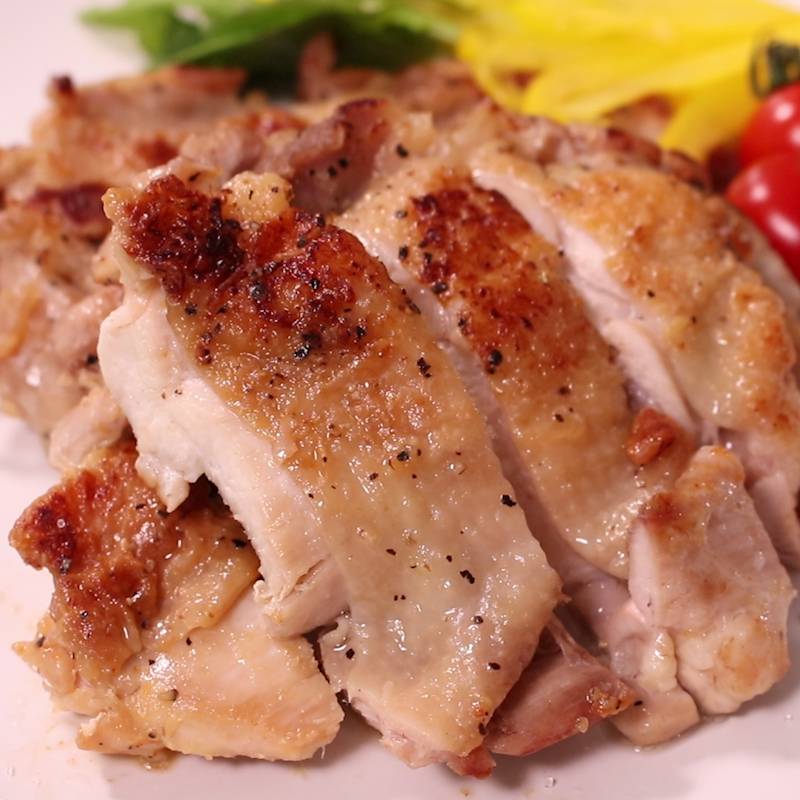 シンプル美味☆*鶏もも肉塩胡椒焼き*☆