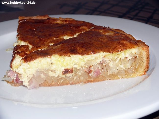 ドイツから その４０ 玉葱ケーキ Zwiebelkuchen を食すおば あ さんのスケッチブック