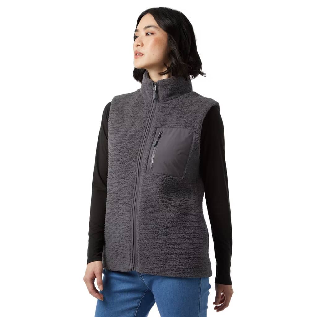 コストコのフードコートでサーモンポキロールなるものを見つけたので、とりあえずという大義名分の元いただきました。醤油がなくても食べられるのはいいですね。でもやっぱり醤油とワサビが欲しいと思う私。あとはぬくいお茶が欲しい。寒いねん東近江。サーモンポキ