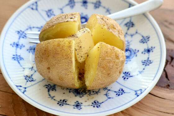 塩ゆでじゃがいものごま塩だれ