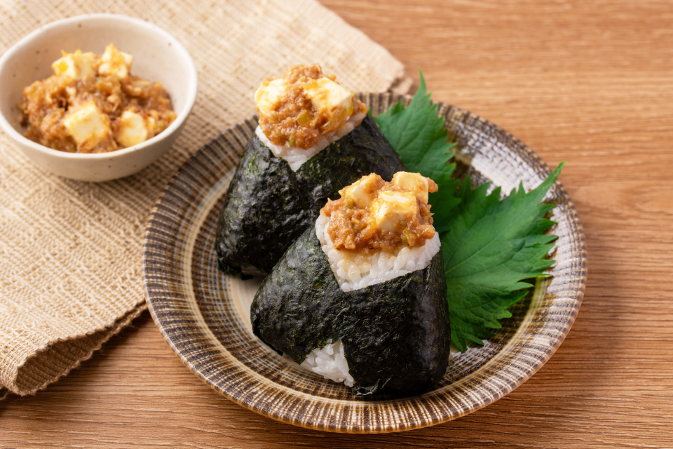 セブン-イレブン しそ香る！手巻おにぎり 大葉味噌の感想・クチコミ・カロリー・値段・価格情報 もぐナビ