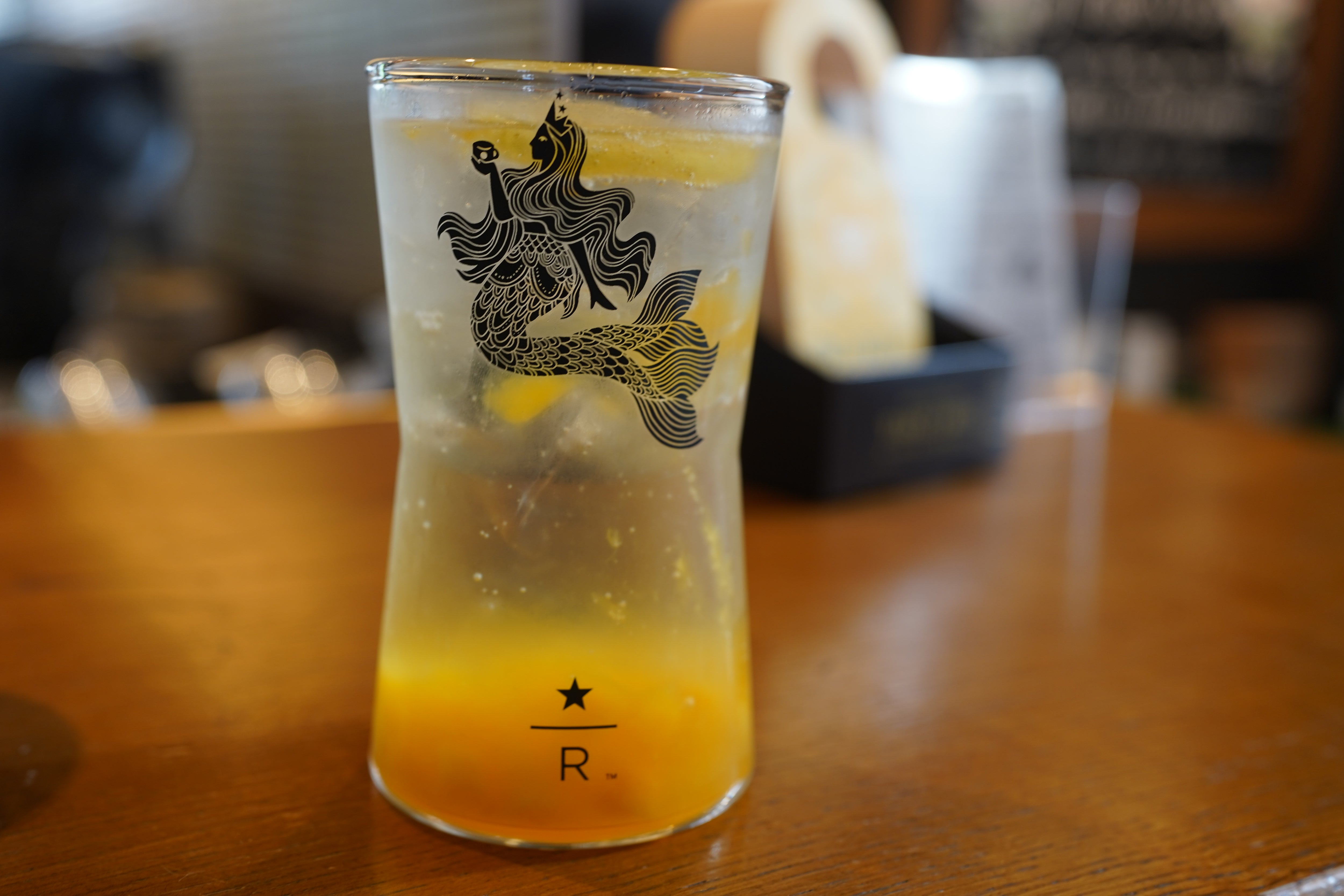 スタバ チラックスソーダに新フレーバー登場！限定カスタマイズで炭酸不使用の大胆アレンジも！徹底解説 みんと- エキスパート - Yahoo!ニュース