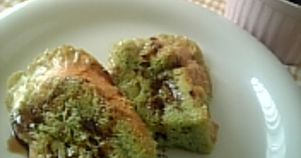 作業時間5分 フレンチトーストなのに卵なし？！ ⁡しかも洗い物もないとか楽ちんすぎ❣️✯材料・食パン5枚切り1枚 ・砂糖 5g ・きなこ 10g ・豆乳30g ✯作り方 ①砂糖、きな粉、豆乳を袋に入れて混ぜる ② ①に食パンを入れ