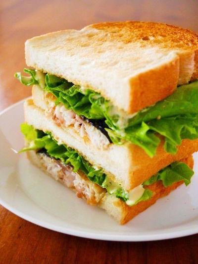 鯖 さば ×サンドイッチ!? 実はトルコ名物「サバサンド」の作り方＆アレンジレシピキナリノ