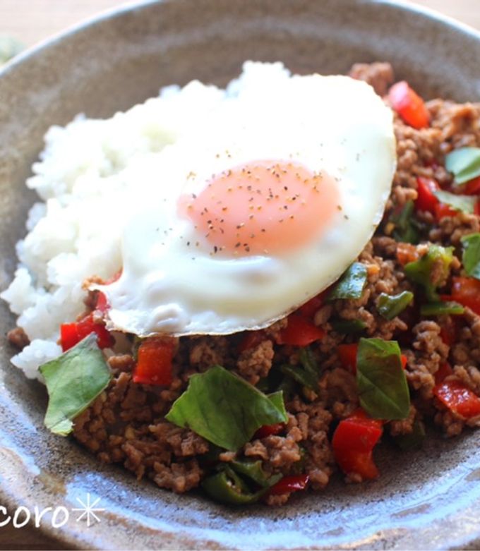 持ち寄りパーティに！ナンプラーなしで簡単「ガパオライス風カップ」レシピSATETO さてと