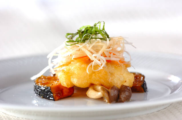 佐渡鱒 酢橘ジュレ ズッキーニ 黄、緑花穂 赤芽 器 貫入シダ向付 8800円全国の板前さんと繋がろう料理人と繋がりたい 料理好きと繋がりたいグルメ好きな人と繋がりたい日本料理 東京グルメ 食べログ washoku 요리사佐渡 鱒 桜鱒