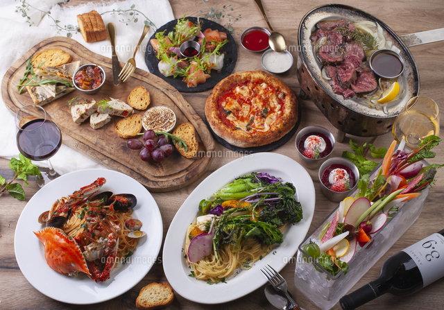 126,831 イタリア料理 Stock Photos, High-Res Pictures, and Images - Getty Imagesパスタ, フランス料理, レストラン