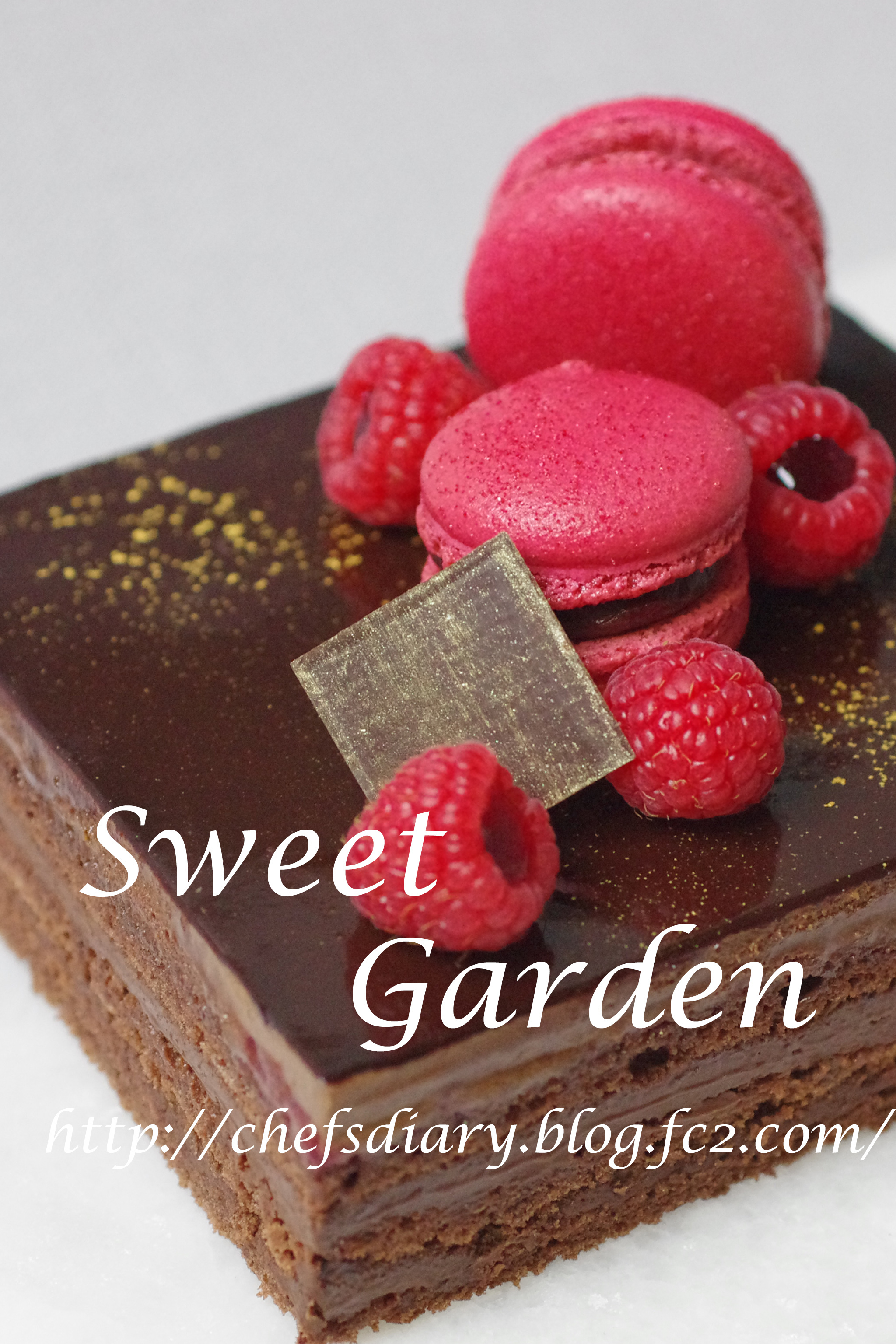 フランボワーズオペラタルト』 爽やかな酸味と、しっかりとした味わい。 甘さの奥に優しい酸味がふわりと広がる、 夏のオペラタルト、できました。sogoodcoffeeandbake季節のタルトフランボワーズオペラタルト