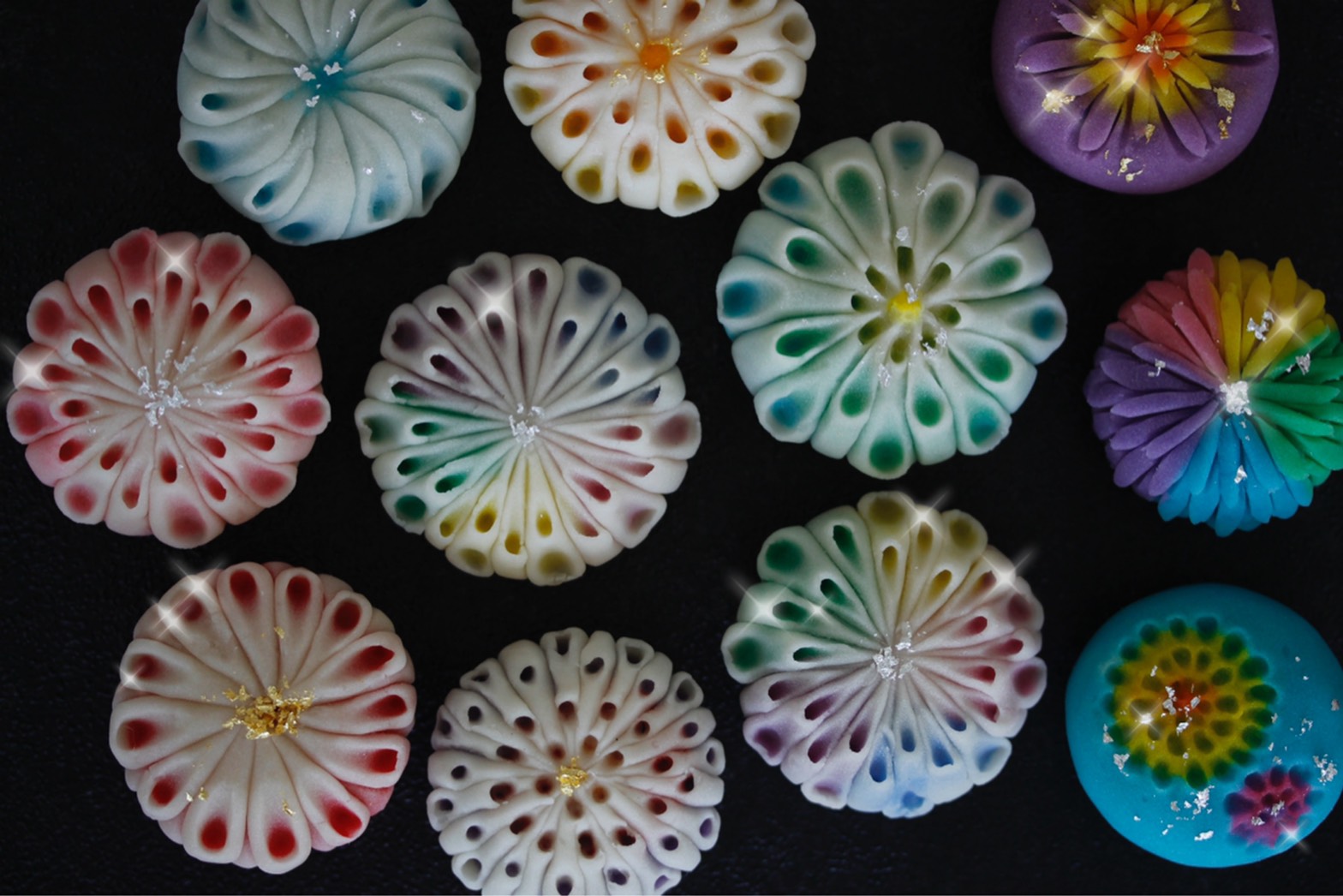 夜空の花火を表現した上生菓子『打上花火』が7月より発売開始株式会社お亀堂のプレスリリース