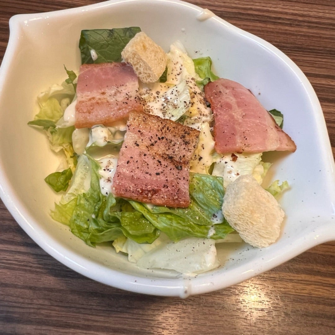 びっくりドンキー ピザ風シーザーサラダ – おいしい食べ物 Diary