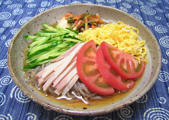 基本からアレンジまで！思わずつくりたくなる「糸こんにゃく韓国冷麺」のレシピ集クックパッド