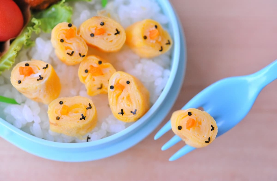 10分で完成！冷凍食品で作るデコ弁アイデア。かわいい鳥編ほほえみごはん-冷凍で食を豊かに-ニチレイフーズ