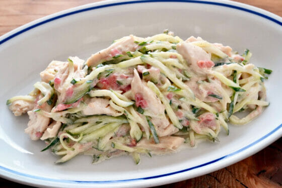 鶏むね肉とキュウリの梅びしお和え