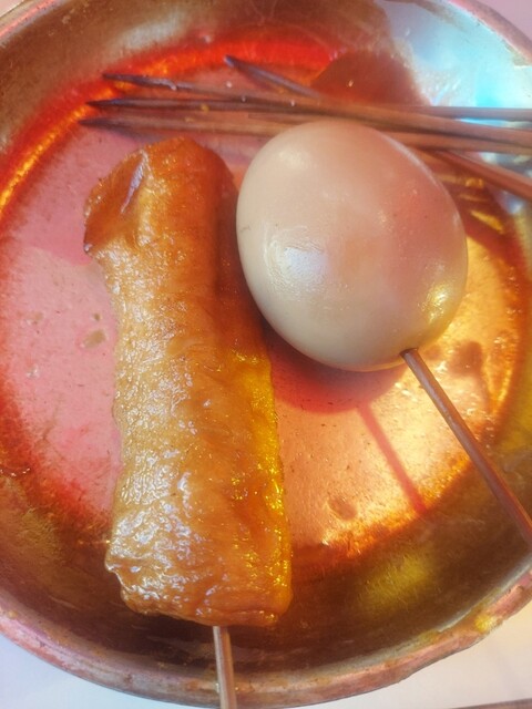 大阪・天満に二毛作の立ち飲み店 昼はうどん店、夜は串焼き店 - 梅田経済新聞