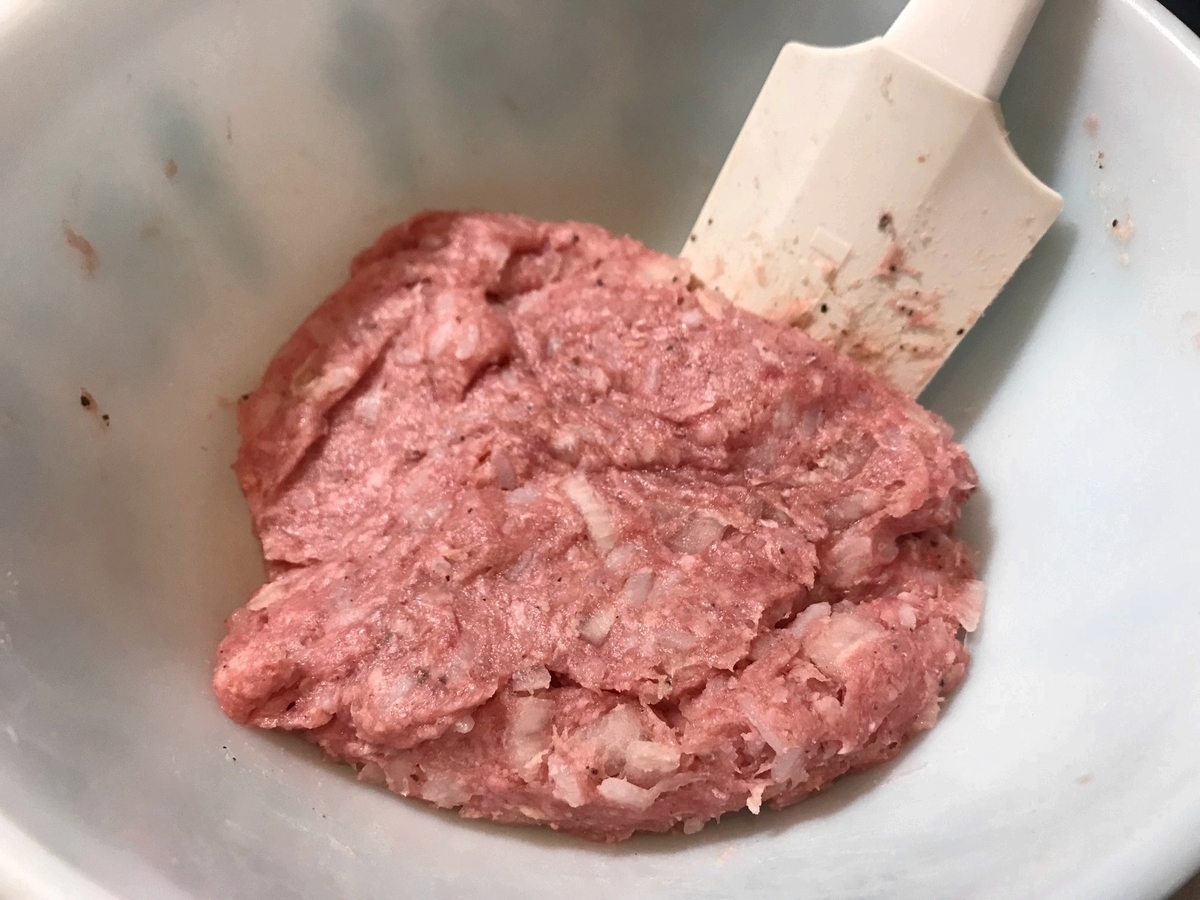 ハンバーグに入れるパン粉の３つの役割と代用食品８選！ おすすめレシピも紹介 – grapeグレイプ