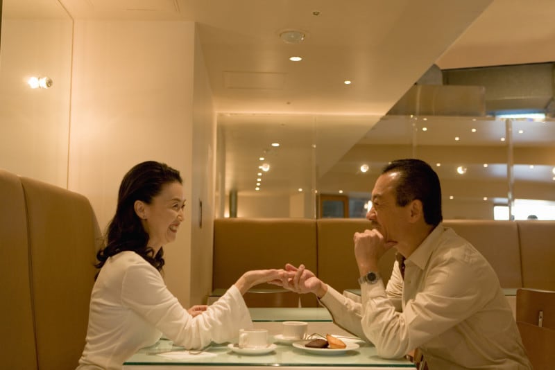 あっ、やっちゃった ！』レストランで失敗しない 座り方 のベストタイミングInfoseekニュース