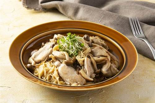 @oino_meshi さんの投稿をご紹介します✨ , 真似してみたい！と思った人は教えてね💐 , △ , ▲ ,————————————————————————— , レシピはこちらᝰ✍🏻 , @oino_meshi ← 家族の胃袋担当です🧑‍🍳 ,イヤイヤ期まっただ中の2歳児👦🏻 , なのにこのクリームパスタだけは秒で完食。 , ほうれん草までペロッと食べて、お皿ピッカピカ🥬 , ✨ ,