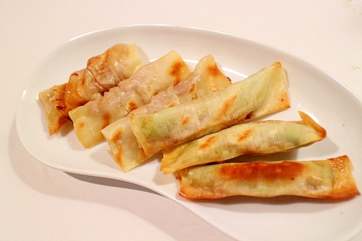 揚げないシリーズ！！ 揚げずにサクサクパリパリにする方法を紹介します！！キャベツたっぷりで超ヘルシー♪＜キャベツの焼き春巻き＞