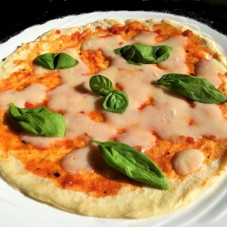 イーストは不要です。「小麦粉とヨーグルトで作るピザ生地」レシピROOMIE ルーミー