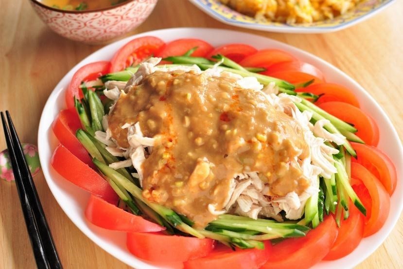 チャーハン 11月10日リニューアル- 天下一品 -鶏がらベースのこってりラーメンが自慢