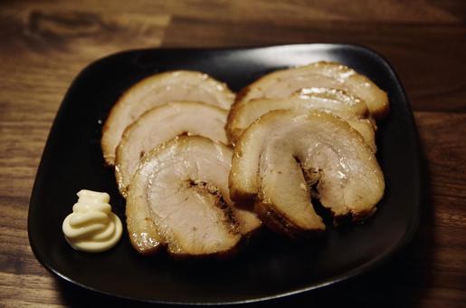 鶏チャーシューをつ盛り付けた器＆盛り付けについて