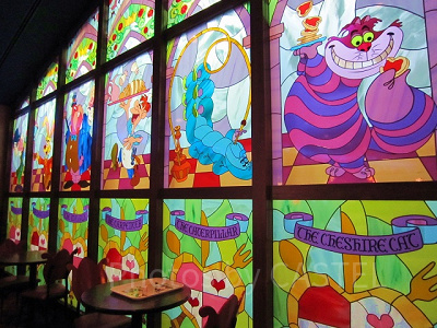 不思議な世界を体験できるスペシャルカフェ！「ディズニー ふしぎの国のアリス」OH MY CAFE