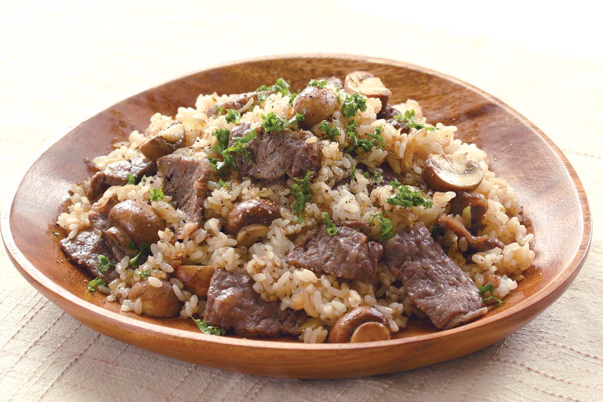牛肉の炊き込みご飯のレシピ。煮汁で炊くからしっかり味しみ