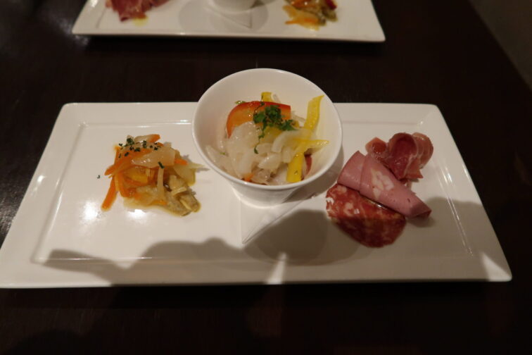 マカオ セナド広場徒歩３分！『福龍葡國餐』魚介と米が美味いっ！ポルトガル料理で乾杯っ！SAKEPOWER