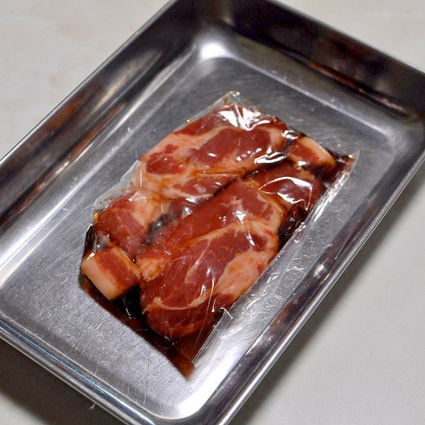 厚切り黒豚角煮弁当 駅弁 冷凍駅弁 駅弁屋 祭 弁当 お中元 夏ギフト お歳暮 お取り寄せ グルメ 父の日 敬老の日 お祝い ごちそう 旅行気分ギフト 時短 鉄道 名物 当店の冷凍駅弁6,980円以上ご注文で送料無料: 冷凍駅弁 駅弁屋 祭通販JRE MALLショッピングJRE POINT