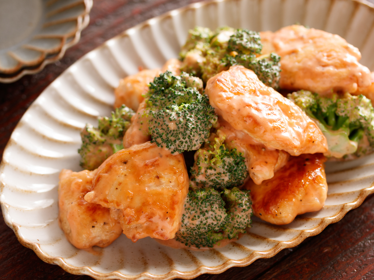 お箸が止まらない。鶏肉とブロッコリーの旨塩炒め