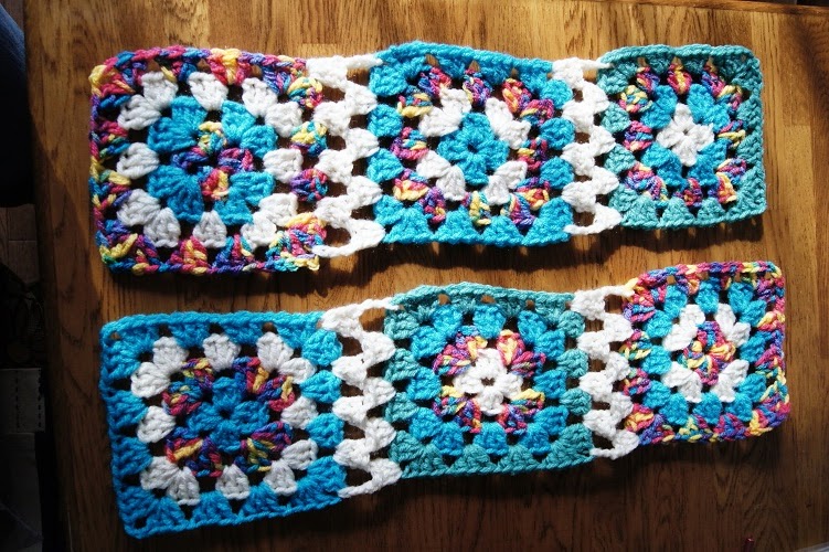 つなぎはじめましたクッションカバーにするか、ブランケットにするか . 悩ましいですグラニースクエア編んでいると、頭がすっきりします♩ grannysquaregrannyblanketgrannysquareblanketgrannyblanket_yukariグラニースクエアモチーフ