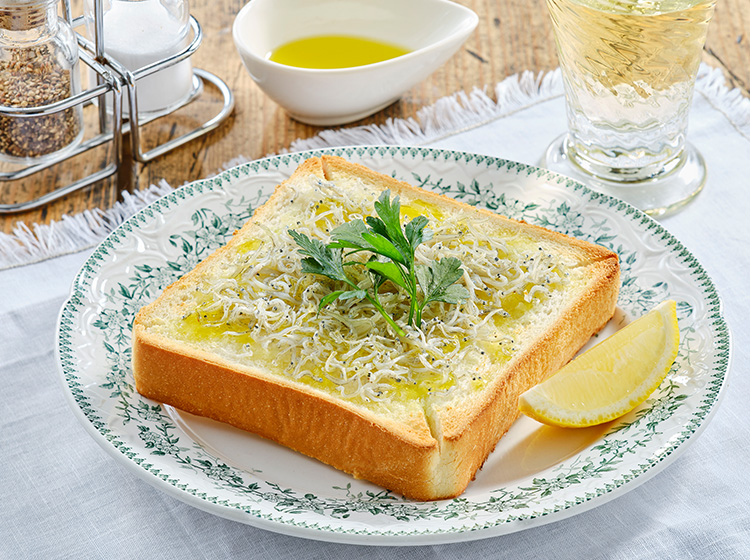 塩バターフランスde魚介のアヒージョ