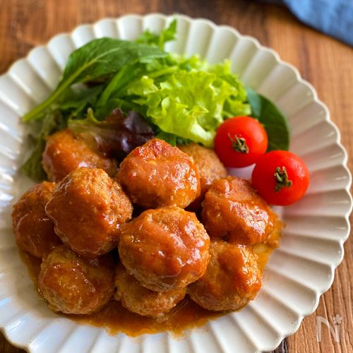 ♡お弁当＊キャラ弁に可愛いミートボール♡