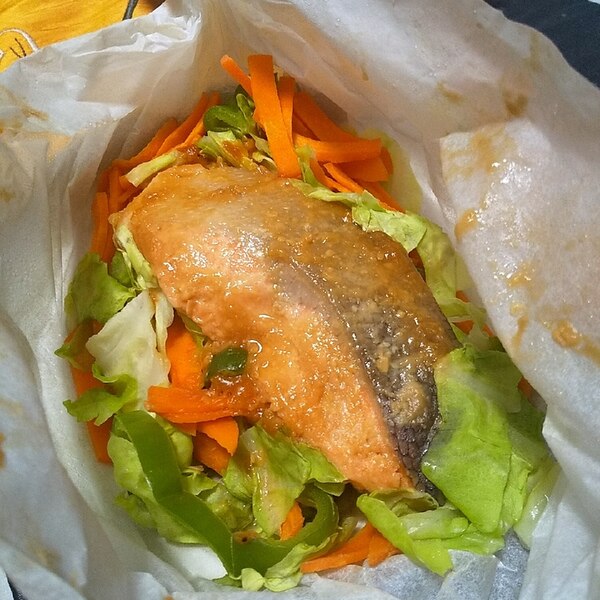 サーモンのマジックソルト紙包み焼きレシピエスビー食品株式会社