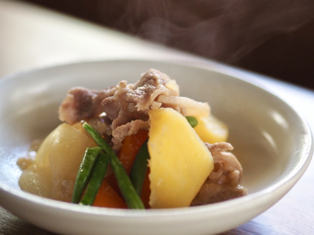 白だし肉じゃがのレシピ・作り方Happy Recipe ヤマサ醤油のレシピサイト