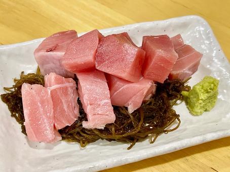 めばちまぐろブツ 3袋セット 約750g訳あり B級品のお買得商品です。冷凍まぐろの解体・加工の際にでた端っこの部分等を集めてます