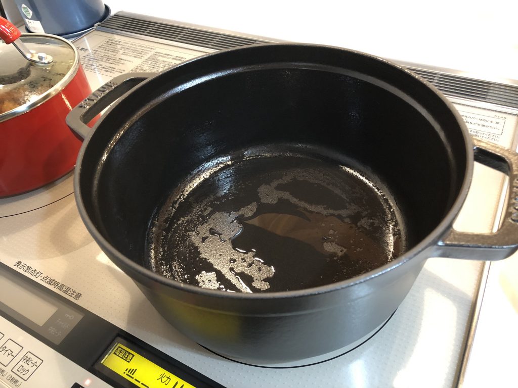 5クォート 鋳鉄製ダッチオーブン プレシーズニングポットセット 蓋付き リフターハンドル アウトドアディープ調理器具ポット キャンプAmazon.co.jp: Staubストウブ鋳鉄製 3.75クォート エッセンシャル フレンチオーブン リリー蓋付き - グラファイトグレーフランス