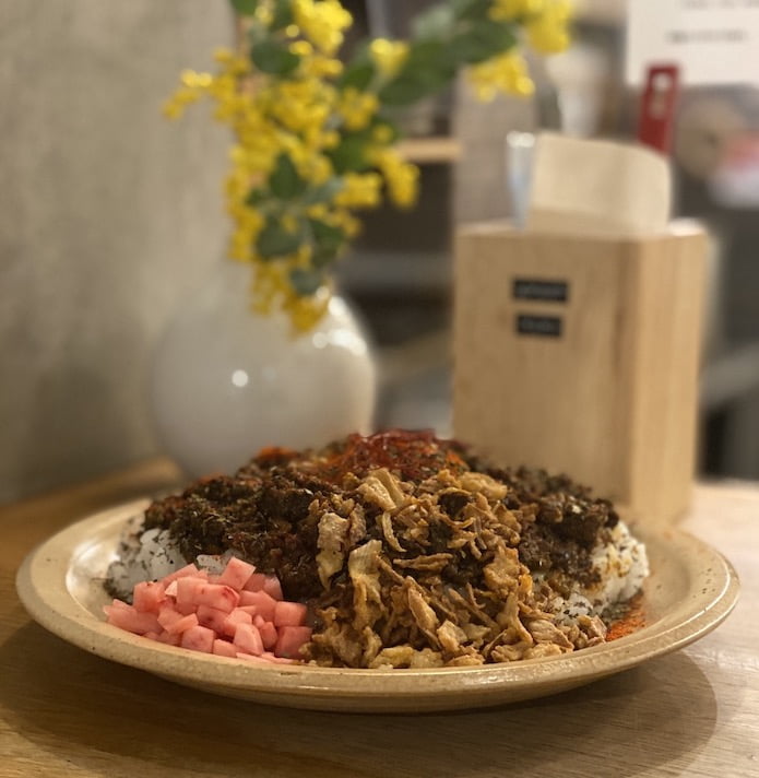 バイバイ７月👋ハロー８月👋 連日暑い中ご来店ありがとうございます😌👒今年の８月も連休はとらず営業しますが、12日の火曜は夜営業がお休みだったり、お盆期間と土曜日の営業時間が伸びていたりします 三島の夏祭りの日も通常営業⛩️🎐営業カレンダーはハイ