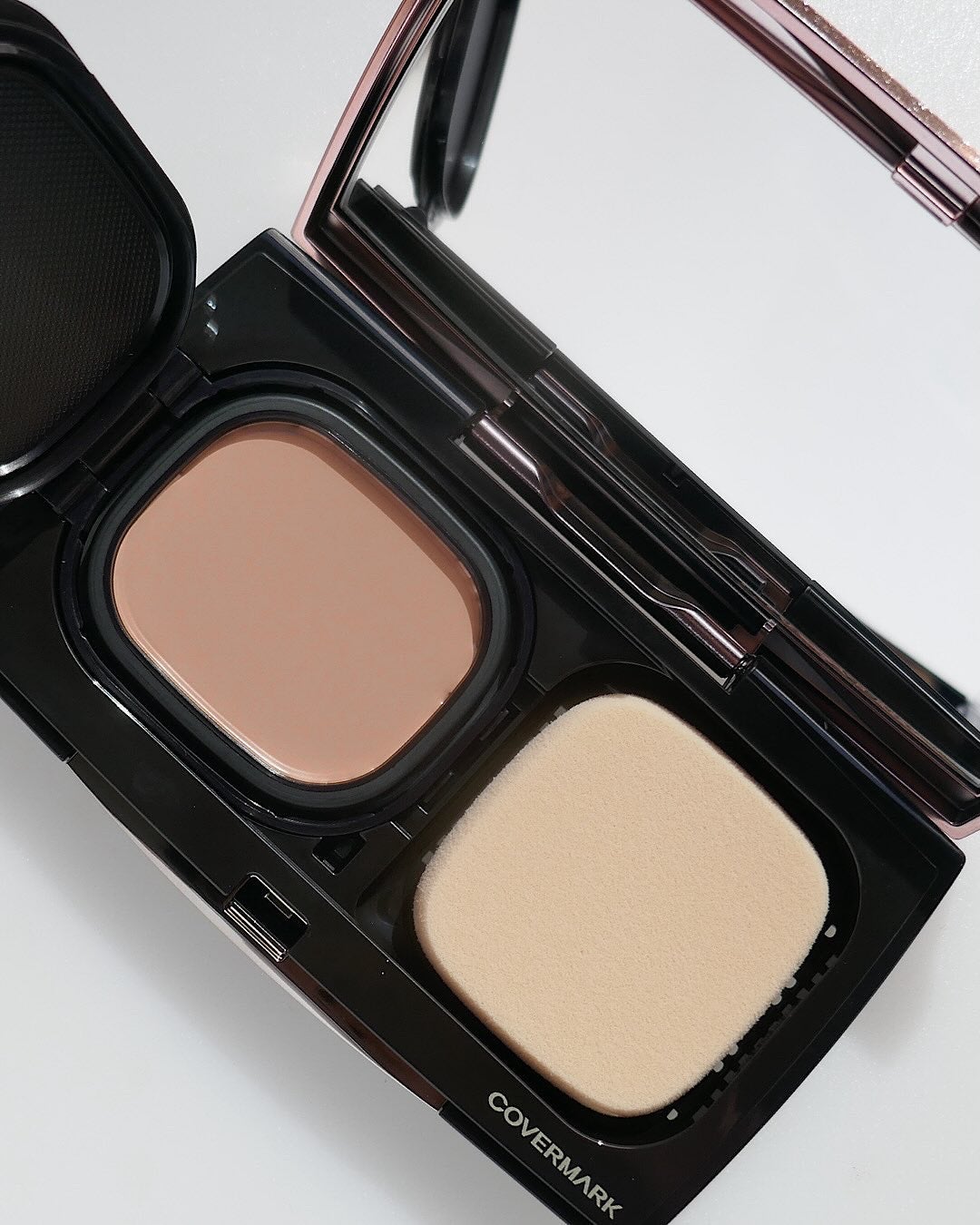 カバーマーク・クリスマスコフレ2025 今年も登場！隙なし美肌をつくる豪華でお得な6点コフレホリデーコレクション2025 美容メディアVOCE ヴォーチェ