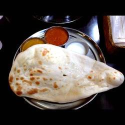 新宿に集中するターリー屋、さらに新宿に出店!!本日、9月7日 土 、ターリー屋の新店「新宿イーストサイドスクエア店」がオープンします！地下1階のレストランフロアに出店します。 地下鉄「東新宿」駅直結です！㊗️🎉🎉 皆さま、よろしくお願いします