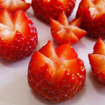 萌え断が映える！簡単かわいいチューリップ苺の飾り切のやり方 写真付きで解説大分 エデルパン 絵出る パン教室 ぱなん