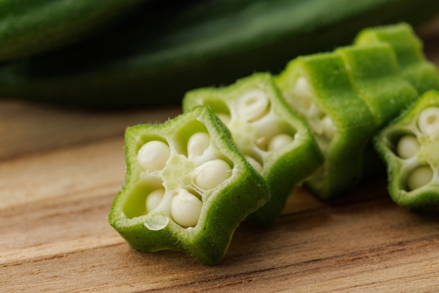 ネバネバに効果アリ!?オクラの栄養や効果&おすすめの食べ方を解説 – 簡単男飯レシピ・作り方 – GOHAN